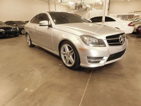 Used 2014 Mercedes-Benz C 250 C 250 Coupe 2D image 3