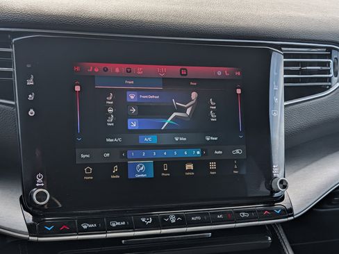 Used 2025 Jeep Wagoneer 4WD image 23