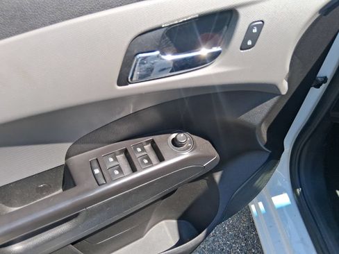 Used 2014 Chevrolet Sonic LTZ FWD image 10