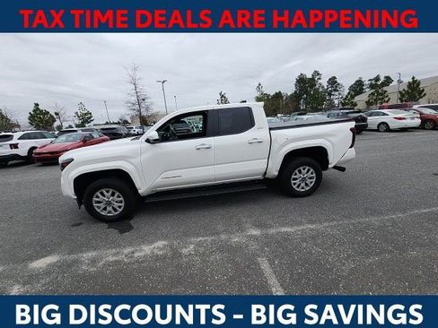 Used 2024 Toyota Tacoma SR5 image 8