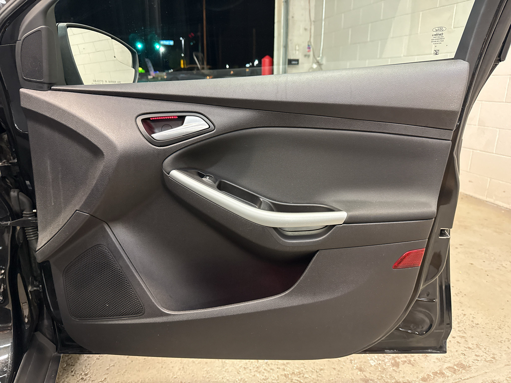 Used 2014 Ford Focus SE w/ Equipment Group 201A FWD image 22