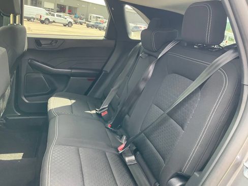 Used 2025 Ford Escape Active AWD/4WD image 18