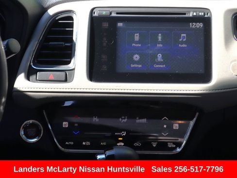 Used 2017 Honda HR-V EX image 19