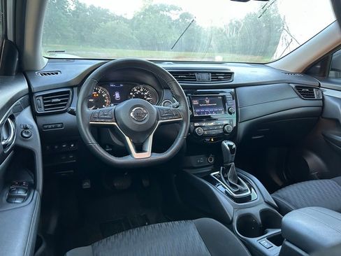 Used 2020 Nissan Rogue SV FWD image 13