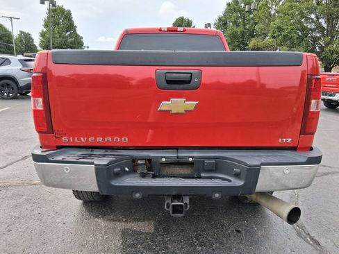 Used 2007 Chevrolet Silverado 2500 LTZ w/ Safety Package AWD/4WD image 4