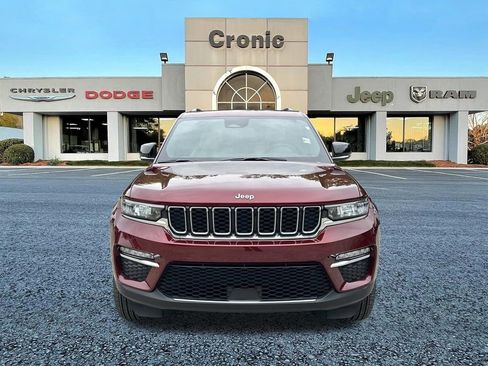 Used 2024 Jeep Grand Cherokee Limited AWD/4WD image 8