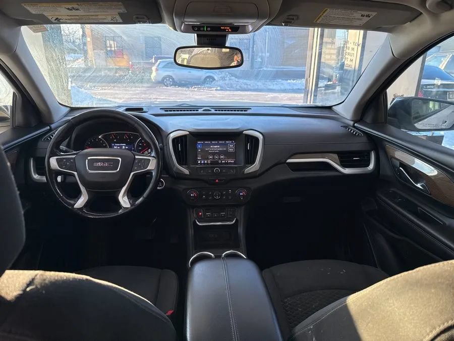 Used 2020 GMC Terrain SLE w/ Driver Convenience Package FWD image 16