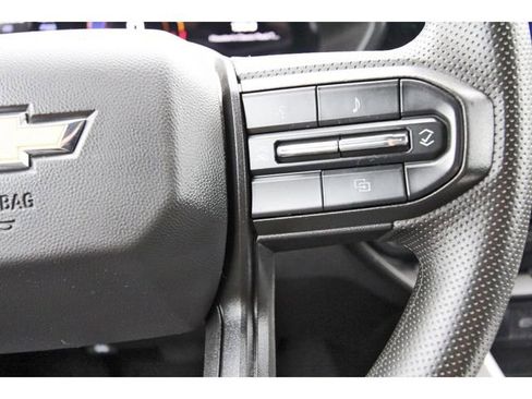 Used 2025 Chevrolet Colorado W/T RWD image 18