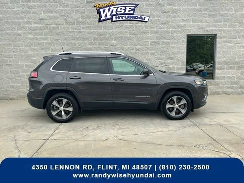 Used 2019 Jeep Cherokee Limited AWD/4WD image 4