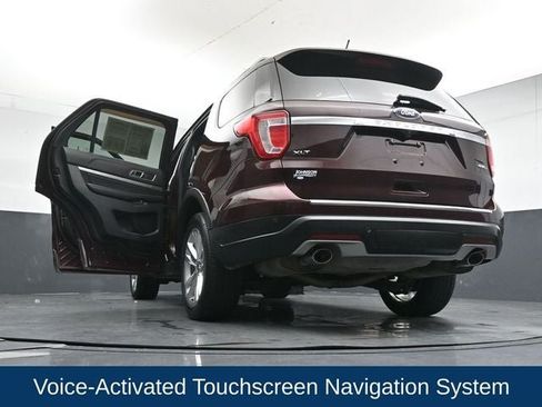 Used 2018 Ford Explorer XLT w/ Equipment Group 201A AWD/4WD image 34