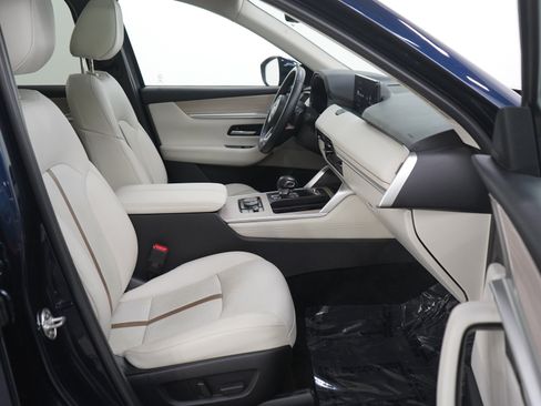 Used 2024 MAZDA CX-90 Plug-In Hybrid w/ Premium Plus AWD/4WD image 11