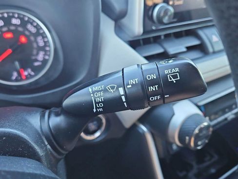 Used 2019 Toyota RAV4 XLE image 27