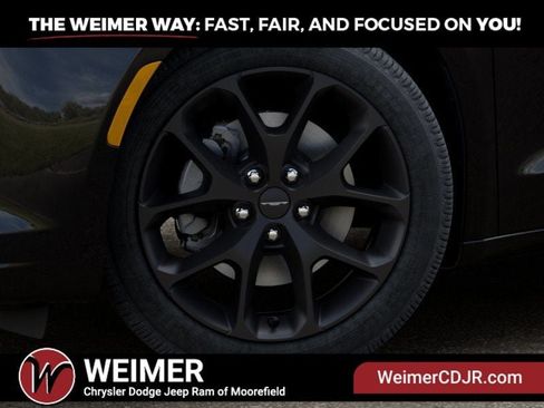 New 2027 Chrysler Pacifica Limited w/ Trailer Tow Group AWD/4WD image 8