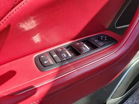 Used 2019 Maserati Levante GranSport AWD/4WD image 16