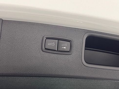 Used 2024 Porsche Macan S image 38