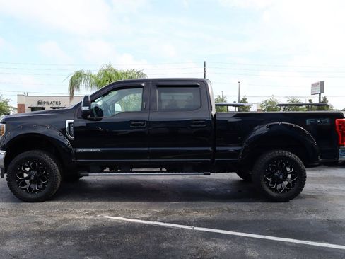 Used 2018 Ford F250 Lariat w/ Lariat Value Package AWD/4WD image 3