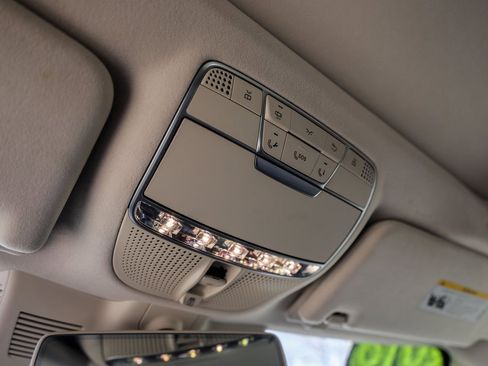 Used 2018 Mercedes-Benz S 560 4MATIC Sedan image 24