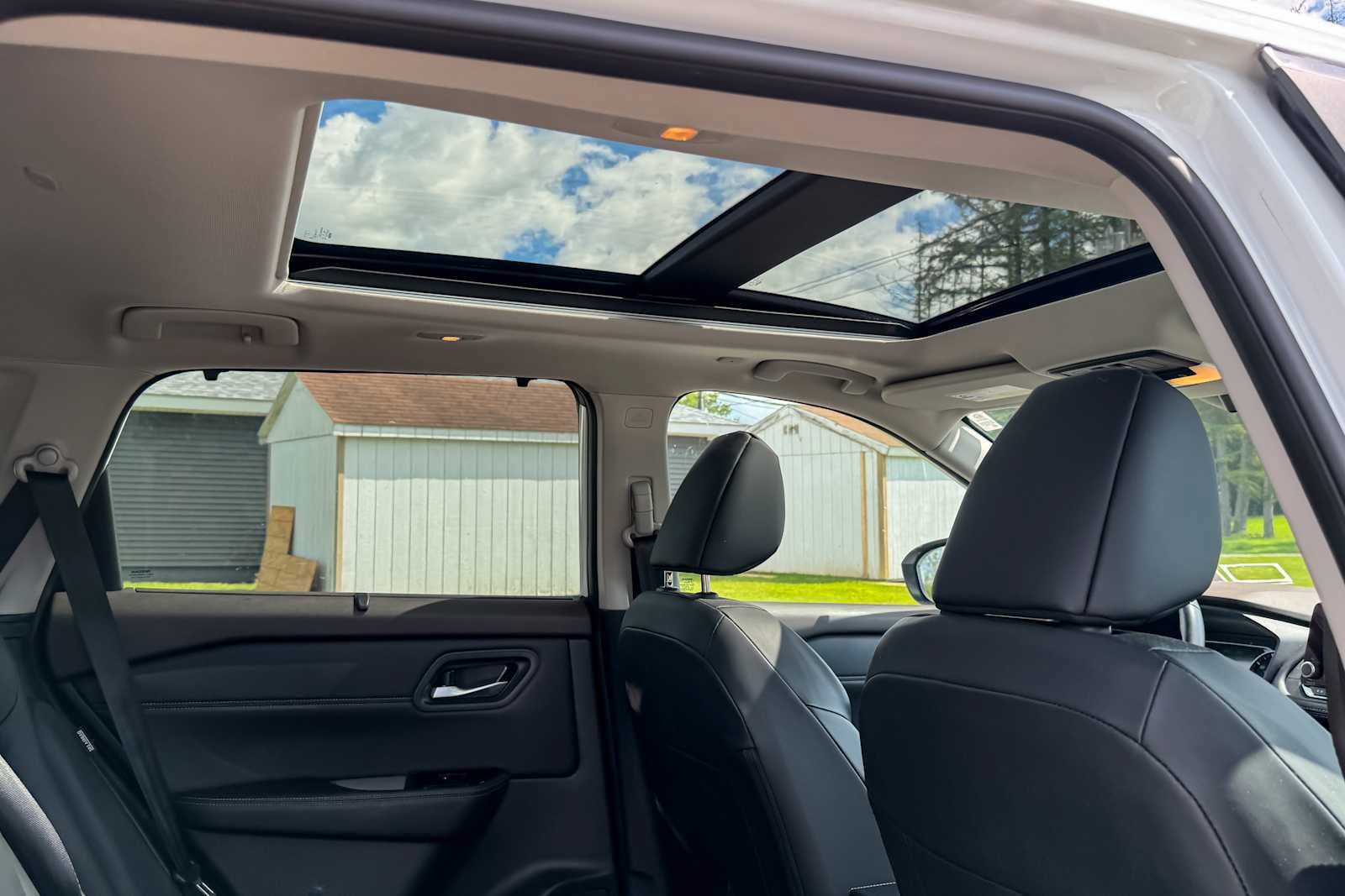 Certified 2023 Nissan Rogue SV w/ SV Premium B Package AWD/4WD image 12