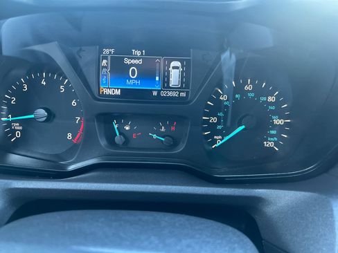 Used 2019 Ford Transit 150 XLT image 14