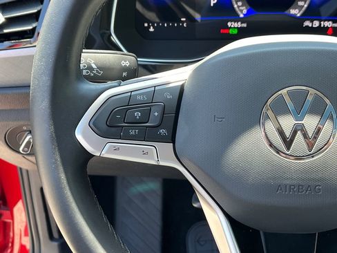 Used 2023 Volkswagen Jetta SE FWD image 12