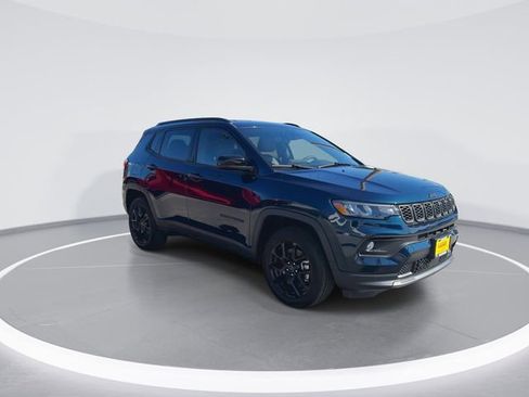 New 2026 Jeep Compass Latitude image 2