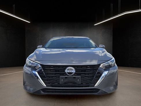 Used 2024 Nissan Sentra SV FWD image 2