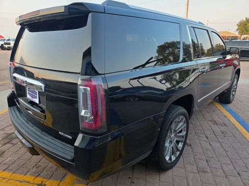 Used 2015 GMC Yukon XL Denali w/ Premium Package AWD/4WD image 5