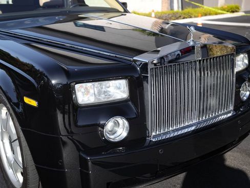 Used 2005 Rolls-Royce Phantom Sedan image 10