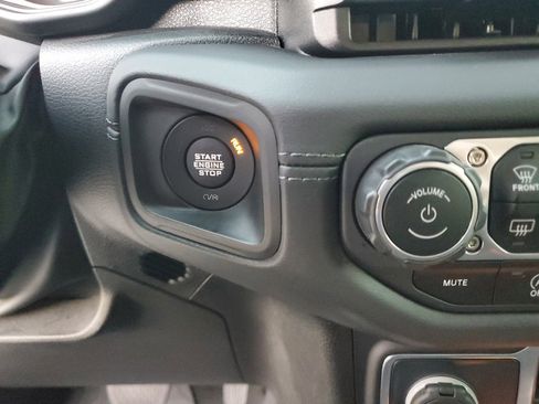 Certified 2025 Jeep Wrangler Unlimited Rubicon image 25