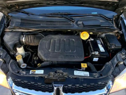 Used 2020 Dodge Grand Caravan SXT image 32