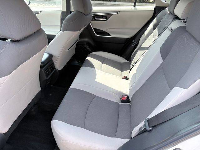 Used 2019 Toyota RAV4 XLE w/ Convenience Package AWD/4WD image 7