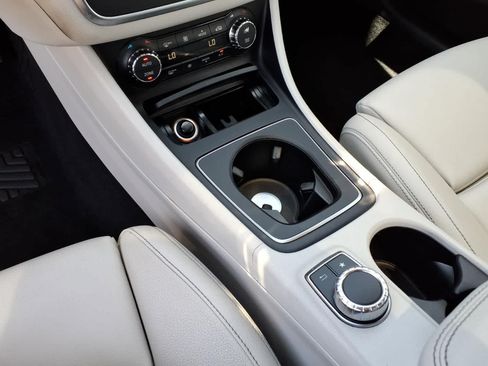 Used 2016 Mercedes-Benz CLA 250 image 23