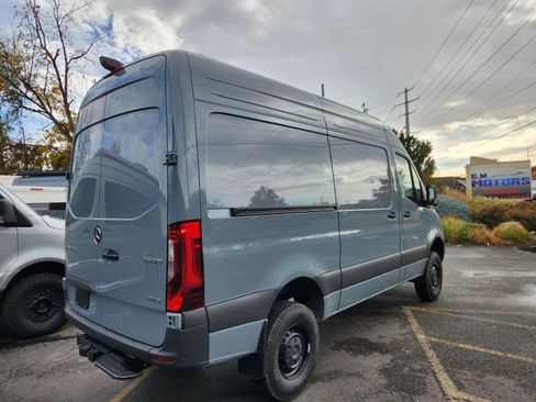 Used 2025 Mercedes-Benz Sprinter 2500 image 5