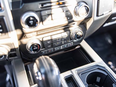 Used 2017 Ford F150 Lariat w/ Equipment Group 502A Luxury image 28