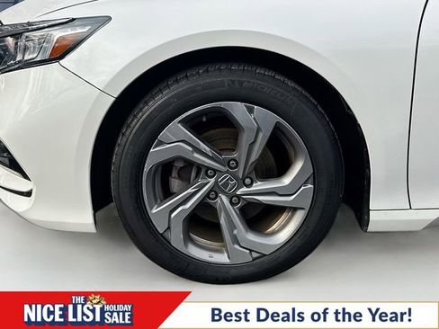 Used 2018 Honda Accord EX image 32