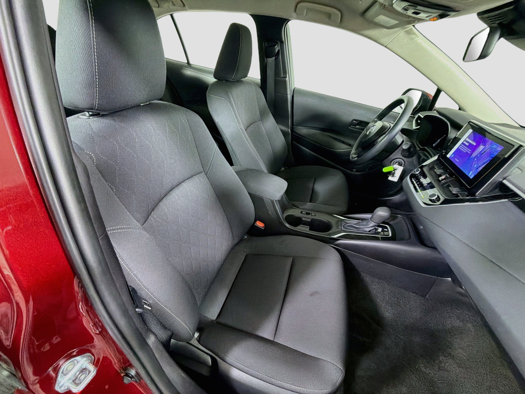Used 2026 Toyota Corolla LE FWD image 30