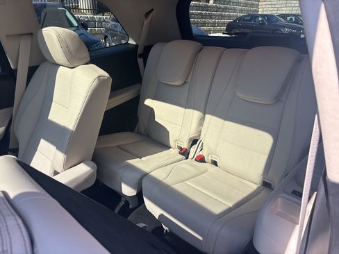 Used 2026 Mercedes-Benz GLS 450 4MATIC image 6