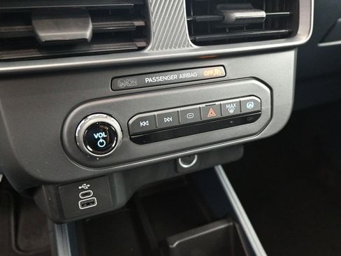 New 2025 Ford Maverick XL w/ Equipment Group 102A image 14