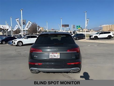 Used 2023 Audi Q5 2.0T Premium w/ Convenience Package image 4