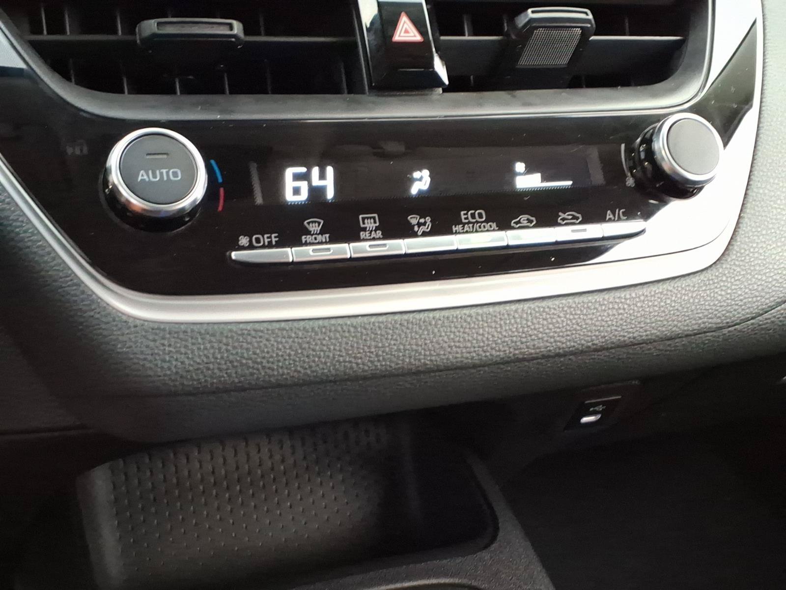 Certified 2025 Toyota Corolla LE FWD image 18