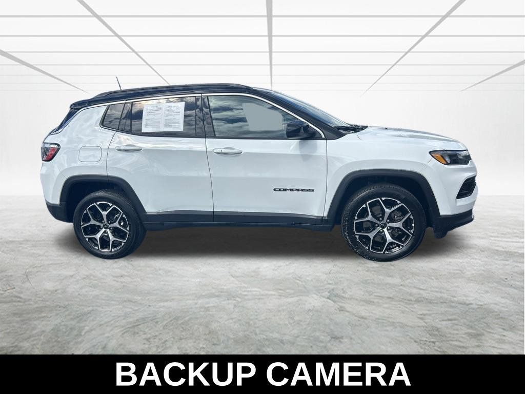 Used 2025 Jeep Compass Limited AWD/4WD image 4