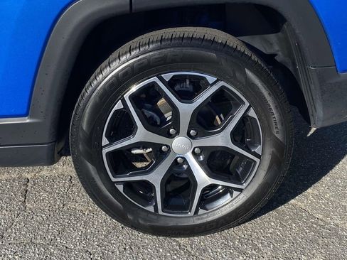 Used 2024 Jeep Compass Limited AWD/4WD image 8
