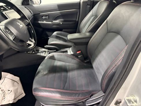 Used 2022 Mitsubishi Outlander Sport SE image 11