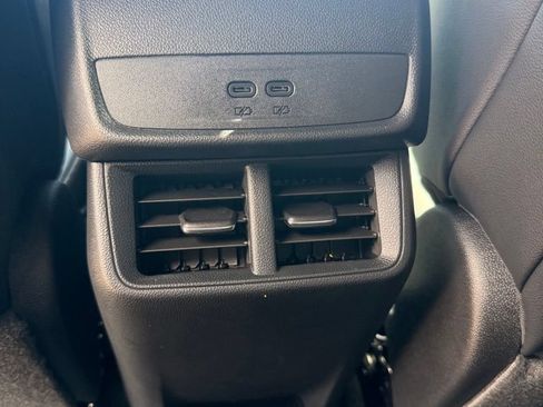New 2026 Chevrolet Equinox LT w/ Convenience Package II AWD/4WD image 11