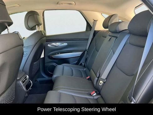 Used 2023 Genesis GV70 2.5T w/ Select Package image 14