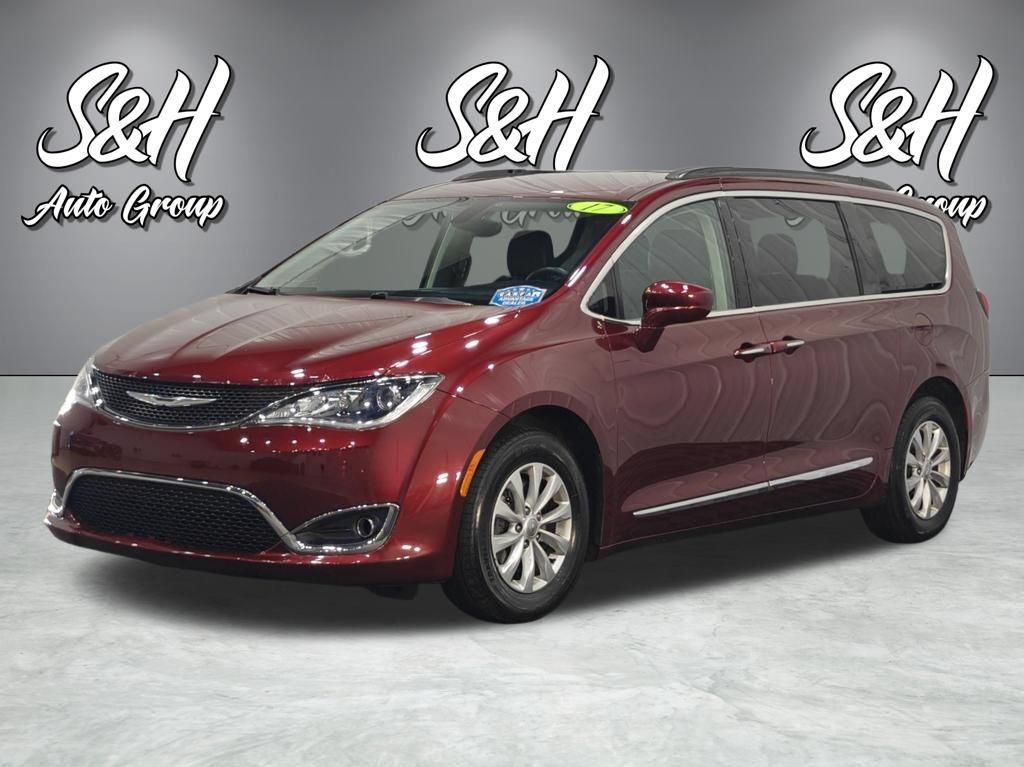 Used 2017 Chrysler Pacifica Touring-L FWD image 14
