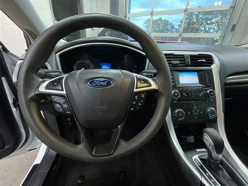 Used 2014 Ford Fusion S image 14