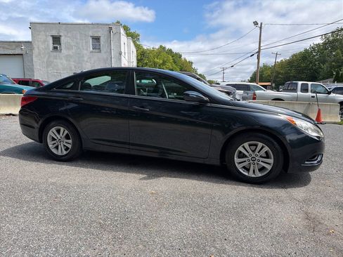 Used 2011 Hyundai Sonata GLS w/ Popular Equipment Pkg 2 FWD image 9
