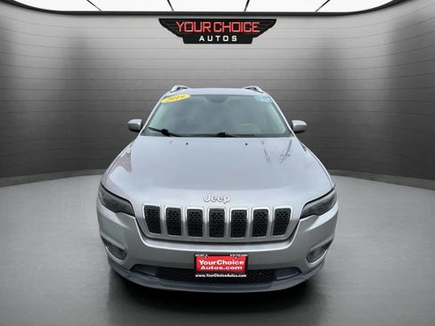 Used 2019 Jeep Cherokee Latitude w/ Popular Appearance Group image 2