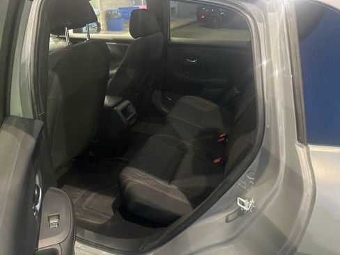 Used 2025 Honda HR-V Sport image 9